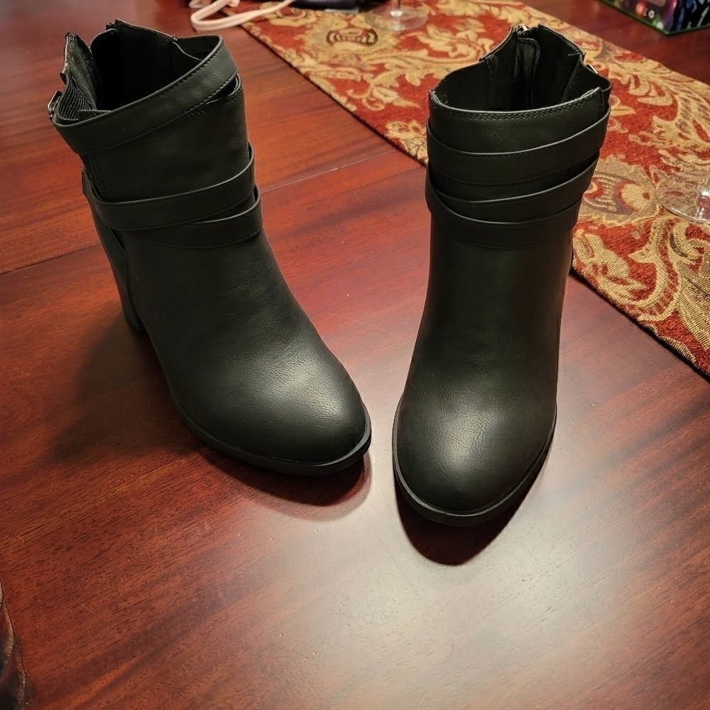Toetos Heel Boots Women's 